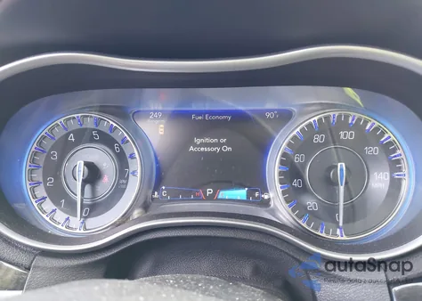 2016 Chrysler 300C z USA, uszkodzony, nr VIN 2C3CCAEG1GH190417